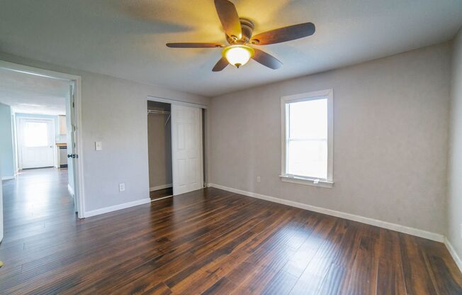 2 beds, 1 bath, $1,050