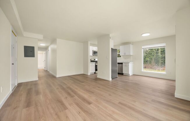 2 beds, 1 bath, 724 sqft, $2,450, Unit 105