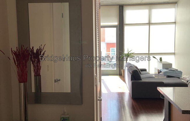 Studio, 1 bath, 718 sqft, $2,200, Unit 409