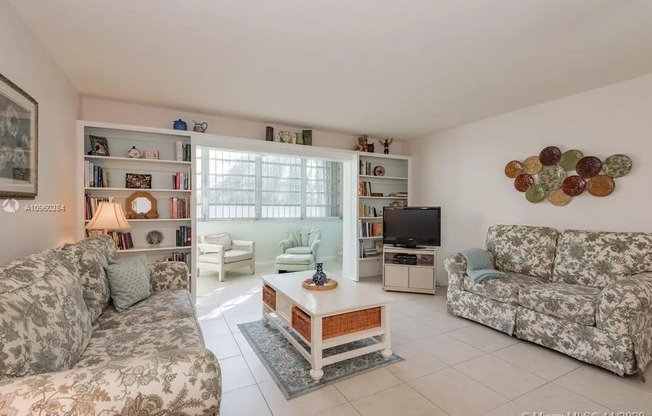232 NE 12th Ave