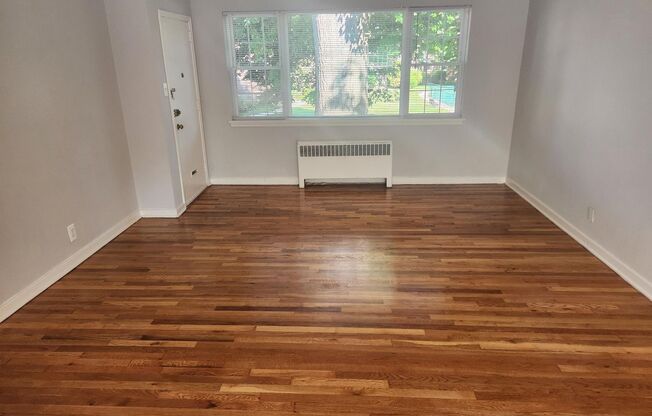 2 beds, 1 bath, 897 sqft, $2,335, Unit A-03
