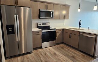 1 bed, 1 bath, 630 sqft, $1,350, Unit 402