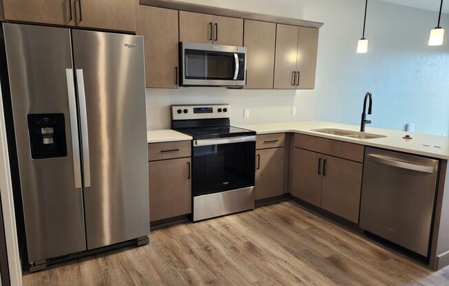 1 bed, 1 bath, 630 sqft, $1,350, Unit 402
