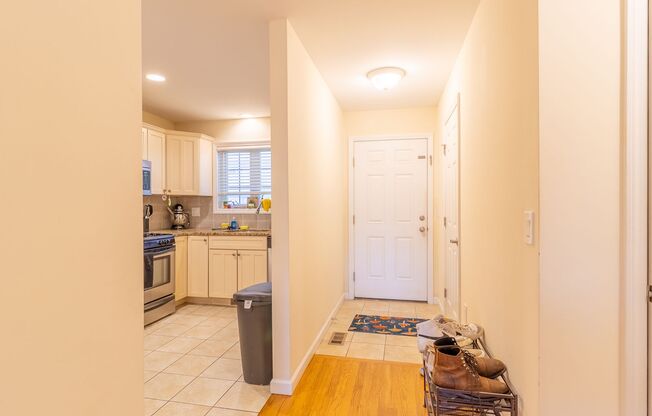 Spacious Luxury Multi Level, 2 Bedroom Condo