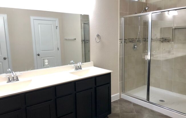 Upscale 3 Bedroom 2 Bath with Lots of Space!