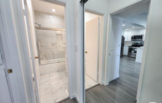 2 beds, 1 bath, 836 sqft, $3,700, Unit 555