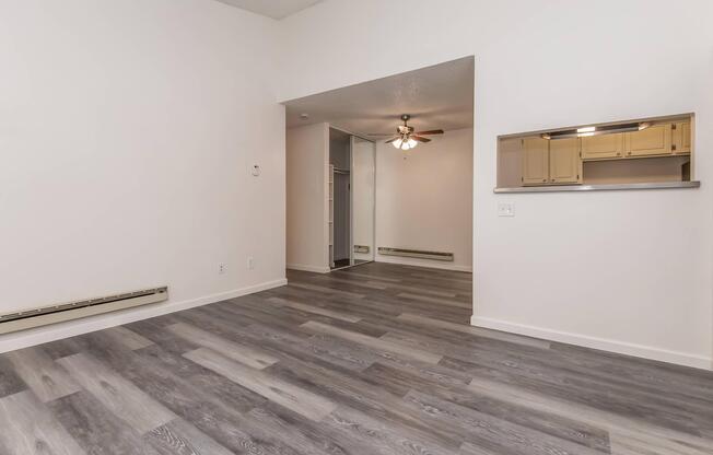 Our Neighborhood - Woodcreek Apartments - Fremont, CA