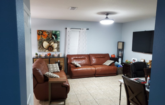 2245 TULIP VLY PT