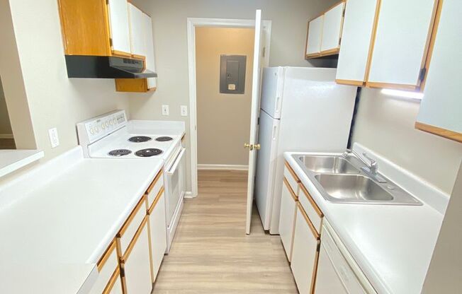 2 beds, 2 baths, 1,055 sqft, $1,200, Unit 5102