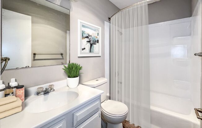 2 beds, 1 bath, 732 sqft, $870, Unit 208-270