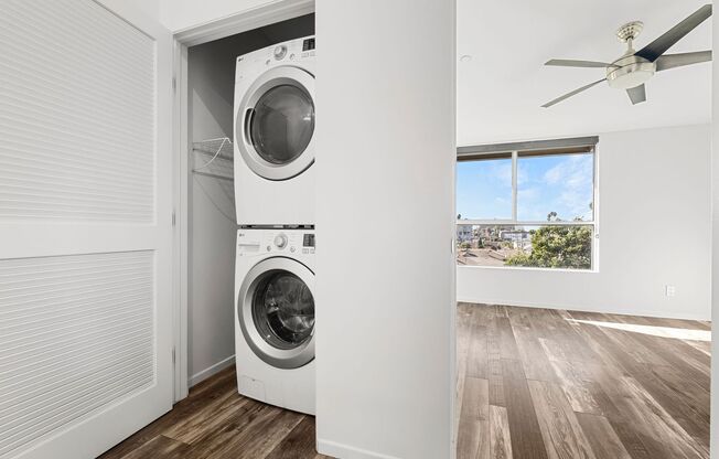 2 beds, 2 baths, 912 sqft, $2,895, Unit 309