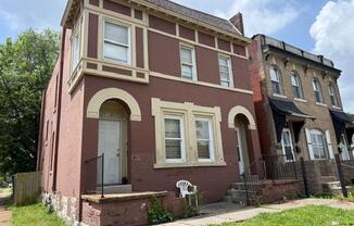 6036 Maple Ave