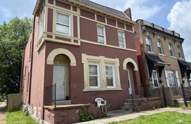 6036 Maple Ave