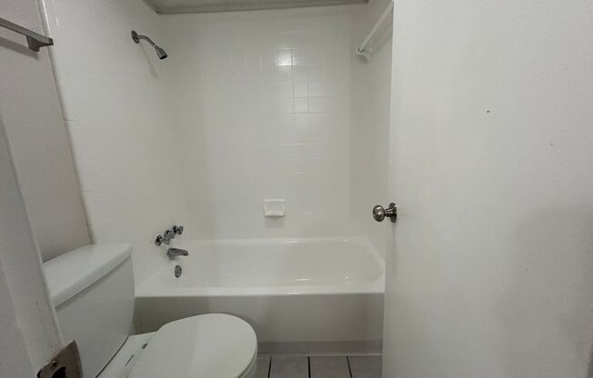 Studio, 1 bath, 400 sqft, $899, Unit ABB-2-114