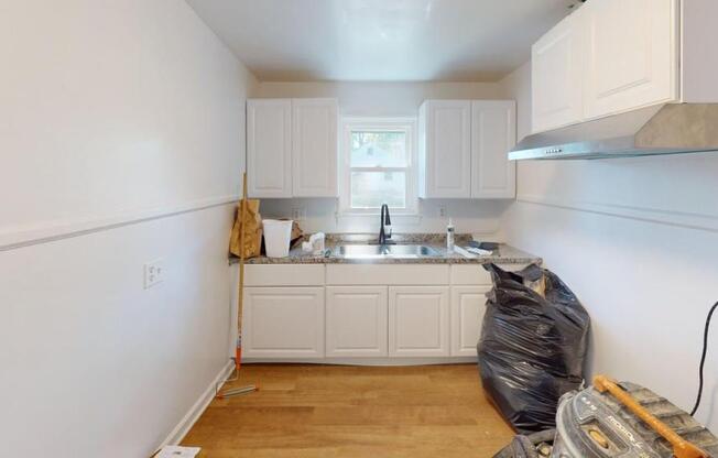 250 MERCER AVE