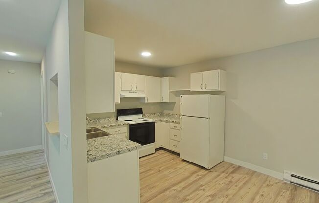 2 beds, 1 bath, 895 sqft, $1,500