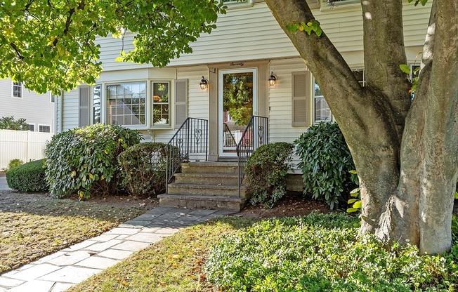 70 CANTERBURY RD