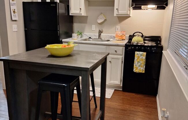 1 bed, 1 bath, 595 sqft, $1,150, Unit 4520-102