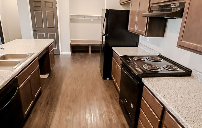 2 beds, 2 baths, 1,185 sqft, $1,450, Unit 3500-108