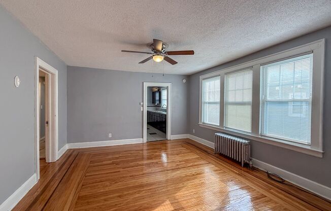 2 beds, 1 bath, 574 sqft, $1,995, Unit 257 Sheffield Ave Unit 1