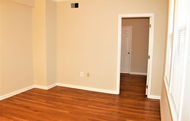 1 bed, 1 bath, 500 sqft, $2,100, Unit 110