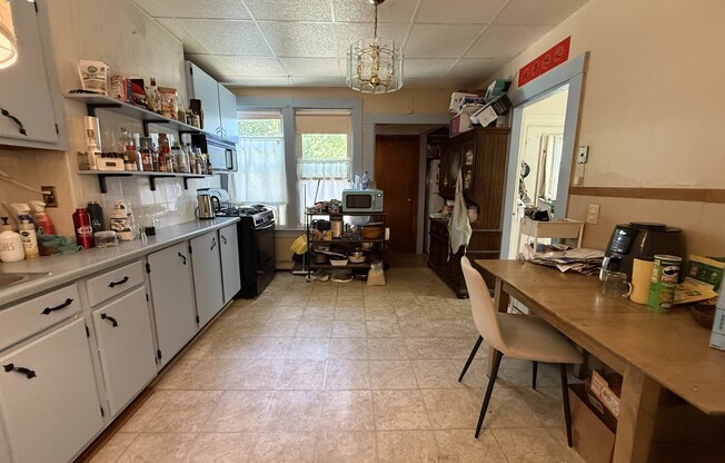 392 WINDSOR