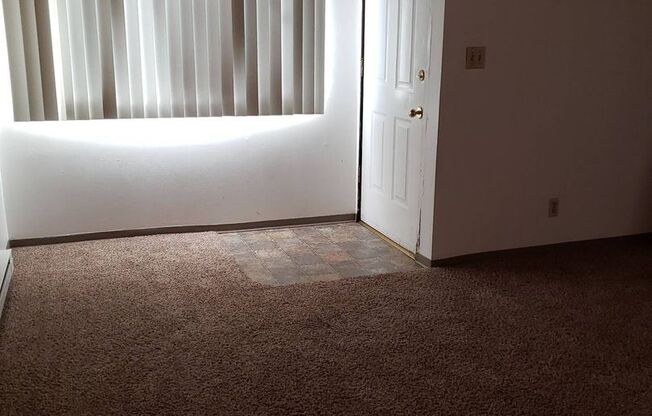 1 bed, 1 bath, 420 sqft, $585, Unit 8252