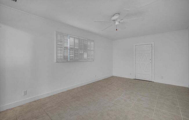 Beautiful Hollywood home in quiet neighborhood