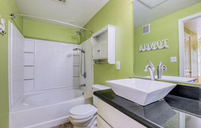 3 beds, 2 baths, $1,750