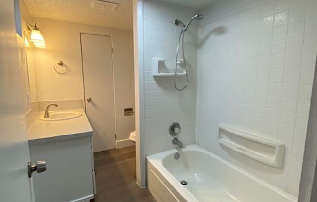 1 bed, 1 bath, $1,095