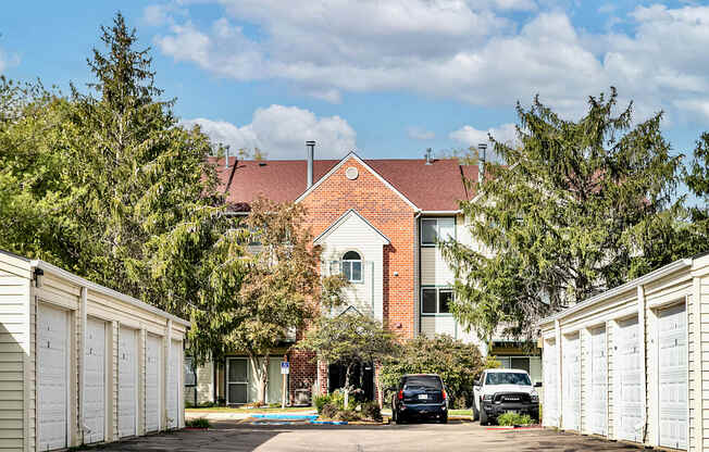 Property Exterior at Somerset Apartments in Lincoln, NE