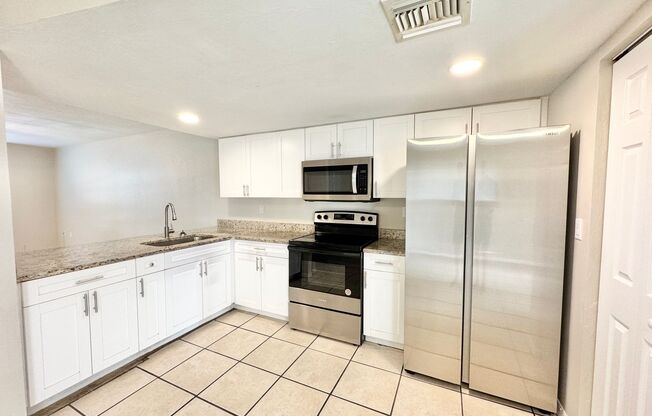 PIKUS (Sunshine Villas - 1960 Sunshine Blvd)