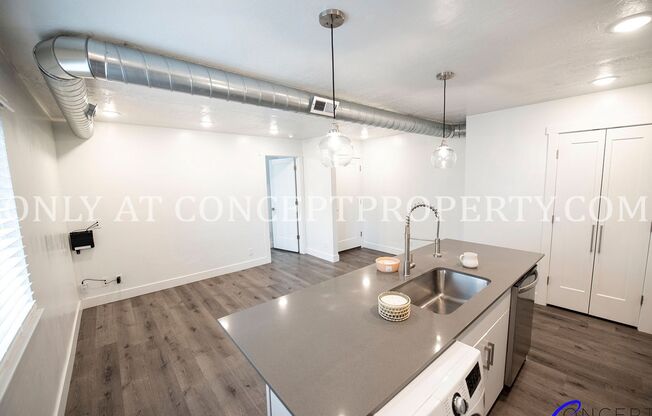 3 beds, 2 baths, 1,775 sqft, $2,425, Unit 01