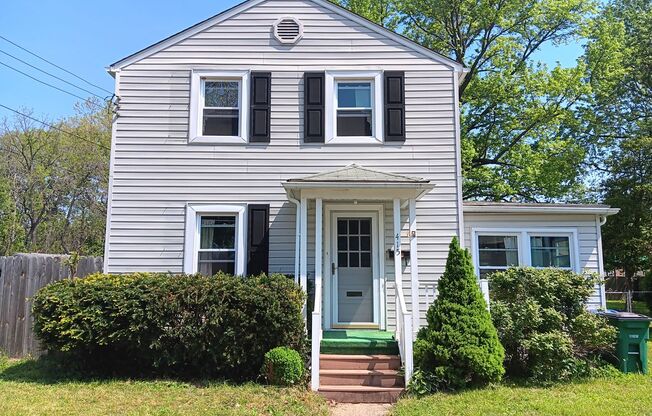 2 Bedroom, 1 Bath Single Family Home on Cul de Sac