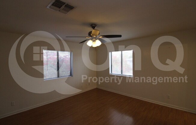 8845 N 4 ST