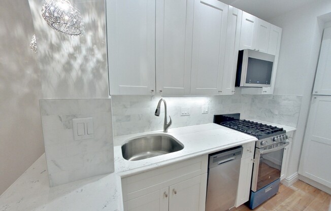 354 E 51 ST