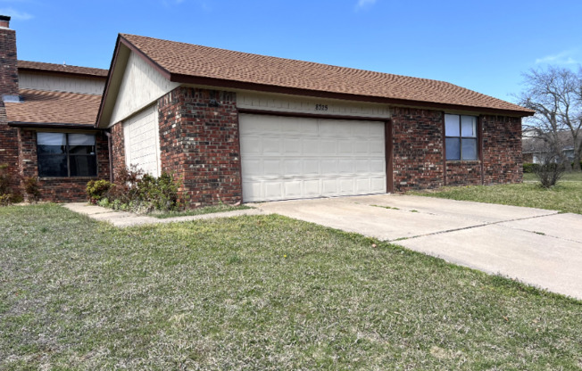 8325 E 65 ST