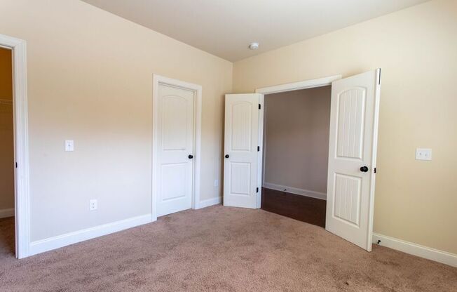 232 TOWNS WALK DR