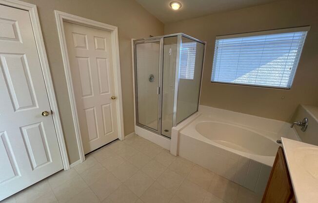 3 Bedroom 2 1/2 Bathroom w/Den & Loft
