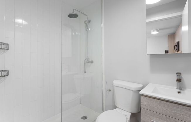 2 beds, 1 bath, $2,300, Unit 201