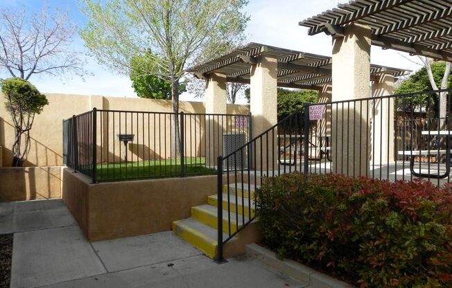 2 beds, 1.5 baths, 800 sqft, $1,055, Unit Unit 15