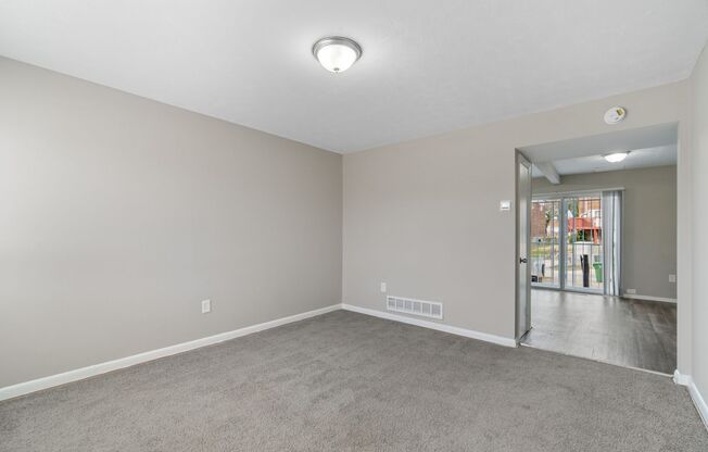 2 beds, 1 bath, $1,599