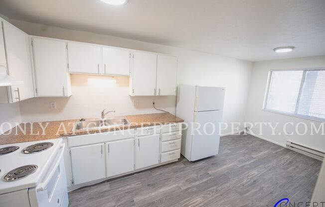 2 beds, 1 bath, 840 sqft, $1,100, Unit 16