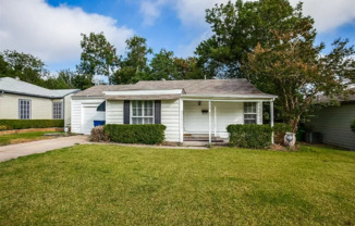 1425 CEDAR CREST DR