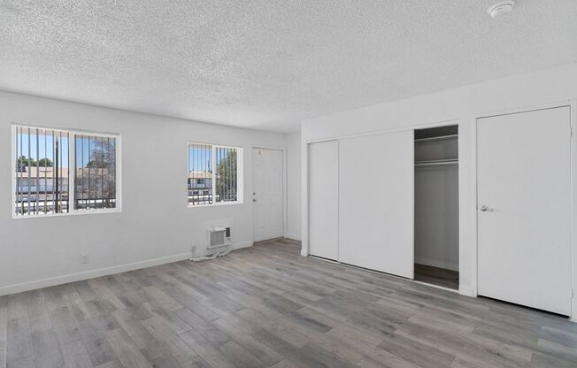 Pinnacle Apartments