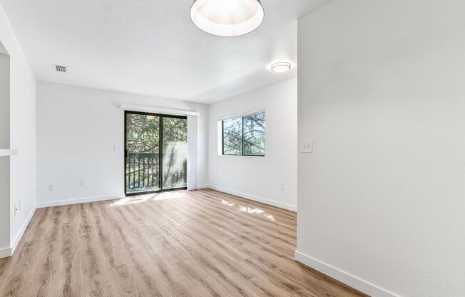 Hilton Street Apartments - $1000 Leasing Special!