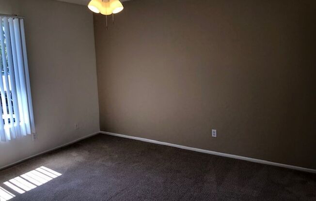 2 beds, 2 baths, 1,140 sqft, $2,975, Unit 82