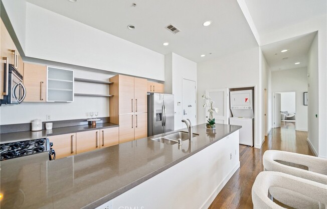 3 beds, 2 baths, 1,610 sqft, $8,000, Unit 612