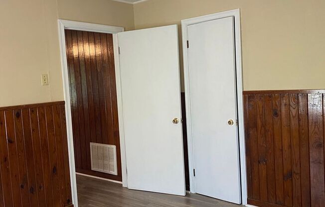 2 beds, 1 bath, $1,650