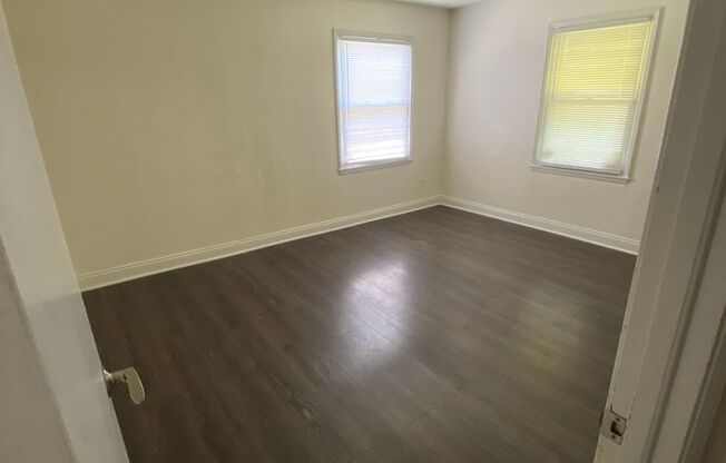 3 beds, 1 bath, $1,550